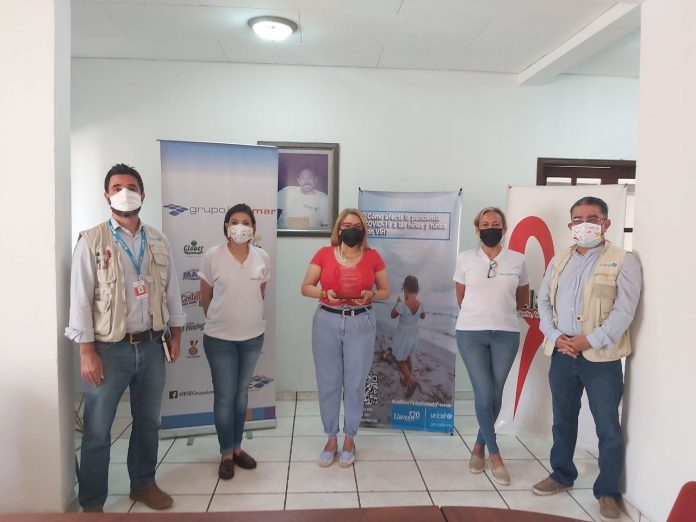 Representantes de UNICEF y Fundación Llaves junto a la Lic. Sonia Mejía de Grupo Jaremar