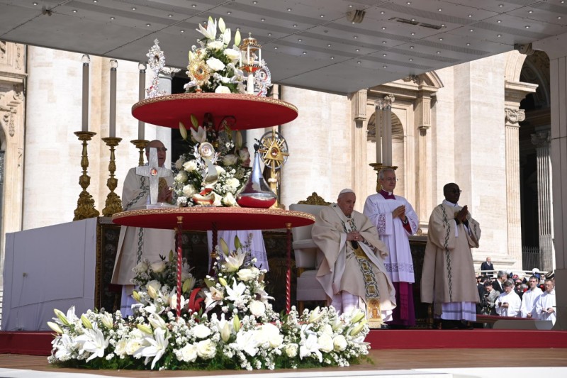 Papa Francisco canoniza diez nuevos santos para la Iglesia Católica |  Suyapa Medios