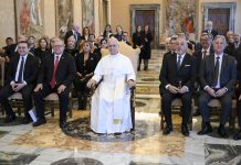 Papa León XIV: La IA nunca podrá ocupar el lugar del médico