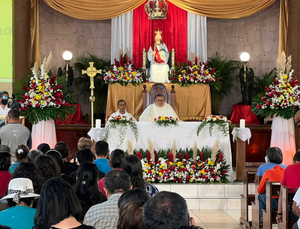 Con gran alegría, fe y devoción la Parroquia Cristo Rey celebra su ...